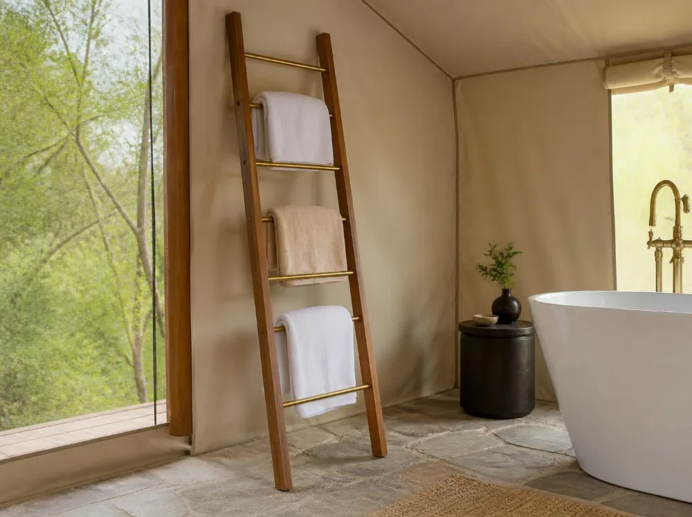 Kalpa towel ladder in solid teak with brass fittings