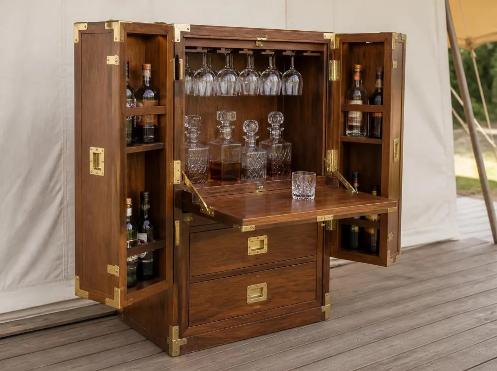 Spiti camp bar in solid teak with brass fittings